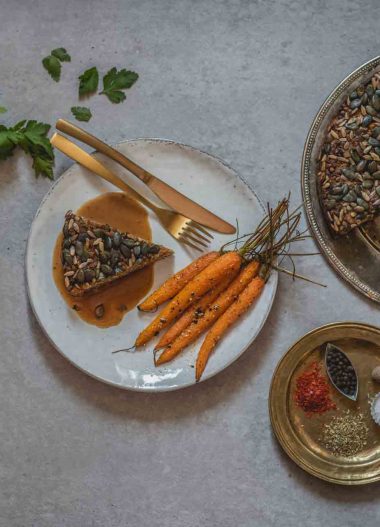 Tarta de linte, castane si dovleac cu morcovi copti la cuptor