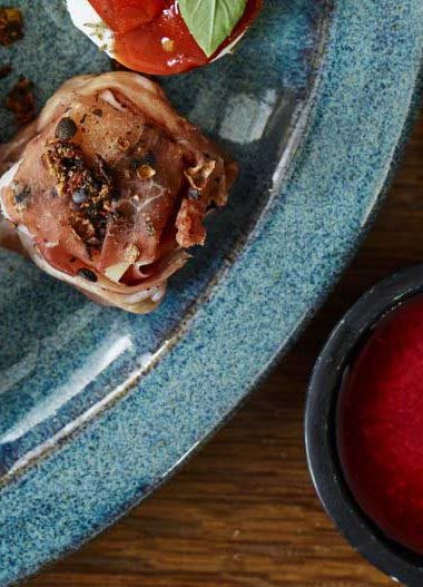 Pachețele de șuncă umplute cu brânză