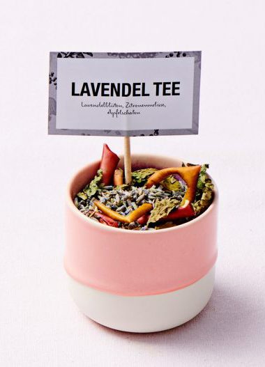 ceai de roinita cu flori de lavanda