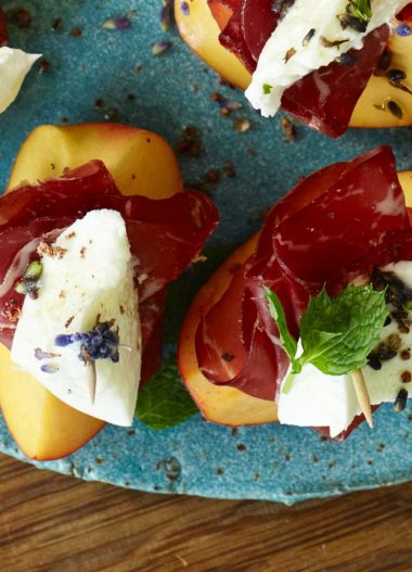 Piersici cu Bresaola și mozzarella