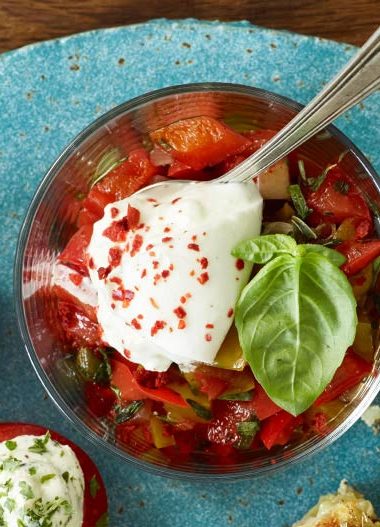 Aperitiv din ardei cu Burrata