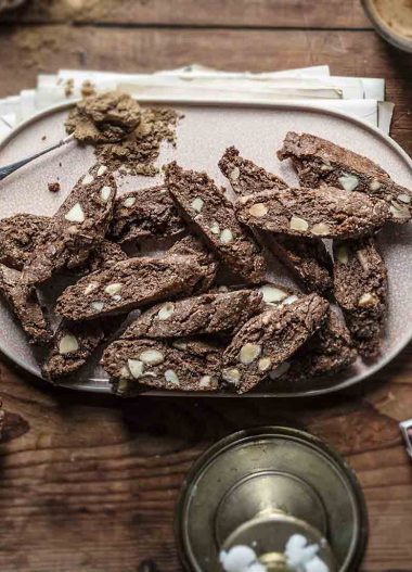 Biscuiți Cantuccini cu ciocolată