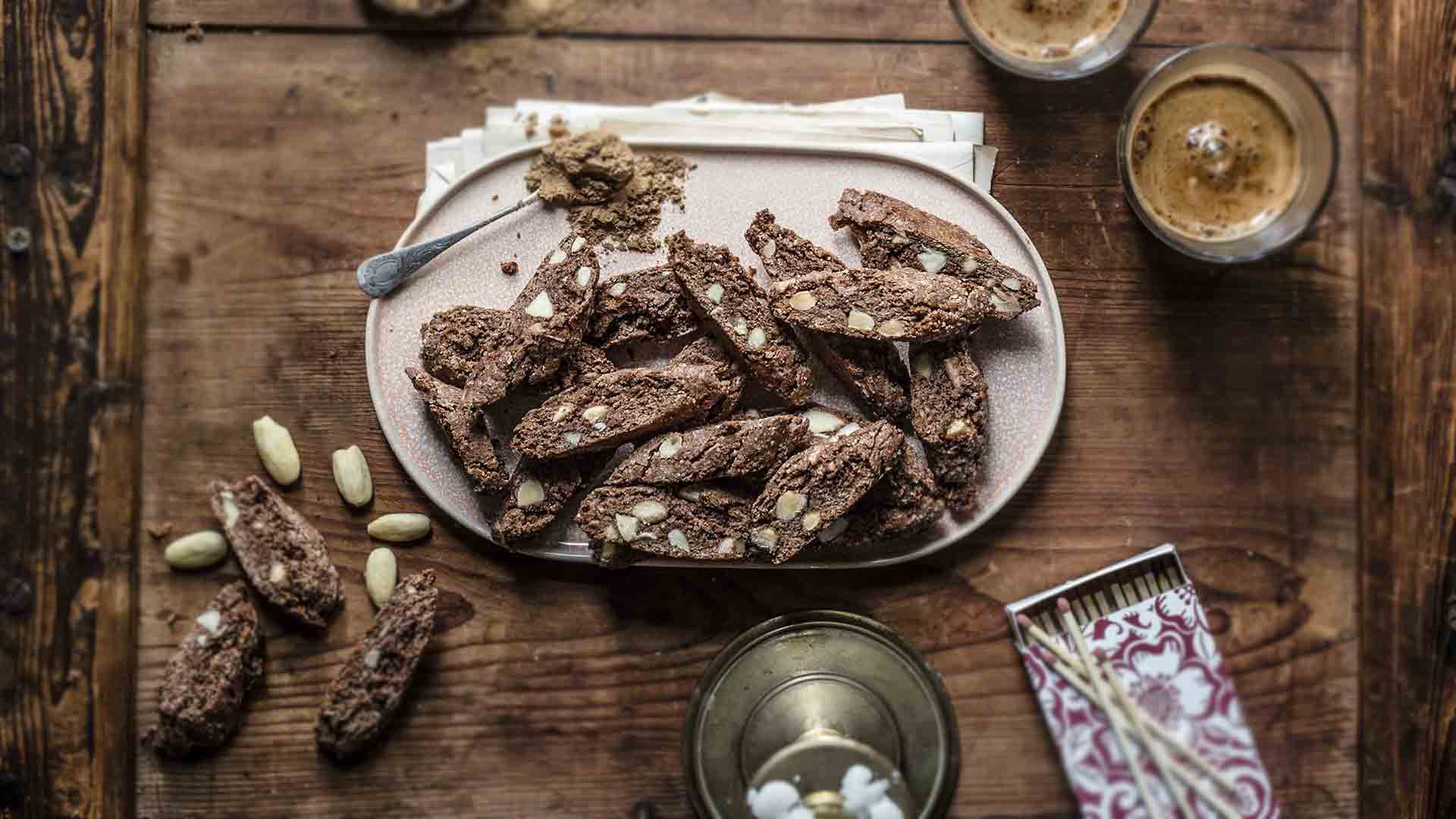 Biscuiți Cantuccini cu ciocolată